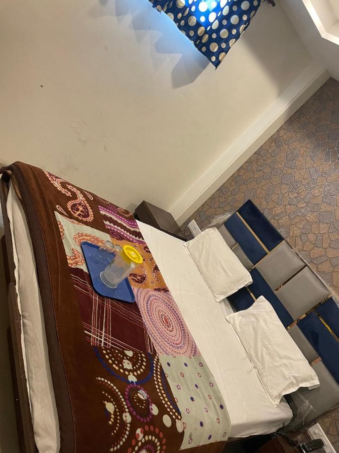 Aditya Near Railway Station Main Bazar 3* New Delhi