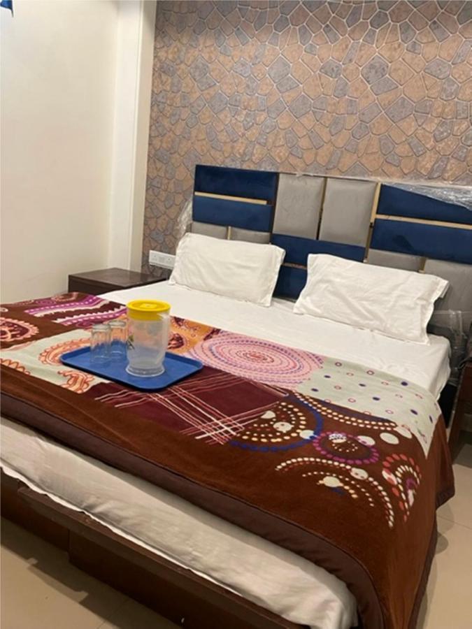 Aditya Near Railway Station Main Bazar 3* New Delhi